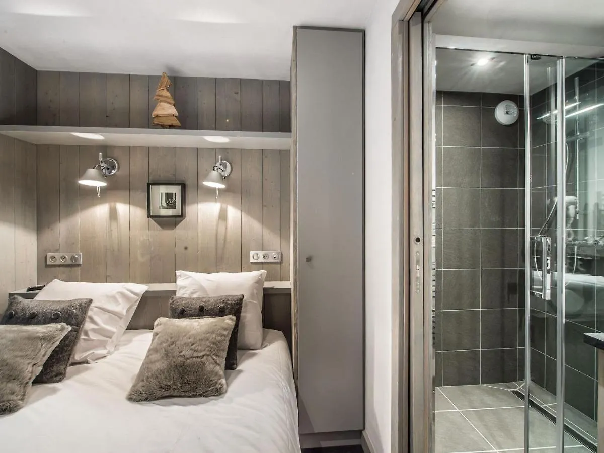 Salers : Elegant 3 Pieces Renove Avec Grand Salon Et Salle A Manger, Centre Moriond, 4/6 Personnes - Fr-1-563-8 Courchevel France