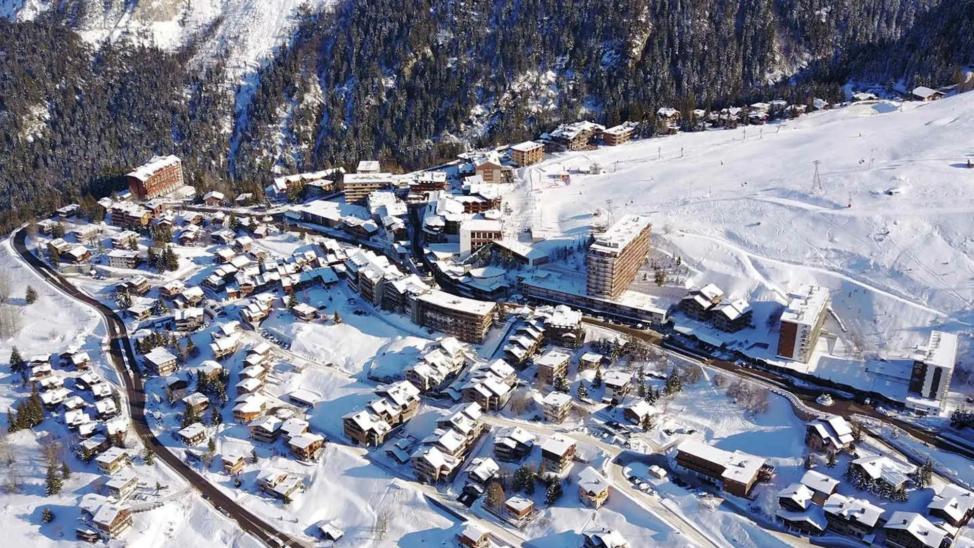 Apartment Salers : Elegant 3 Pieces Renove Avec Grand Salon Et Salle A Manger, Centre Moriond, 4/6 Personnes - Fr-1-563-8 Courchevel France